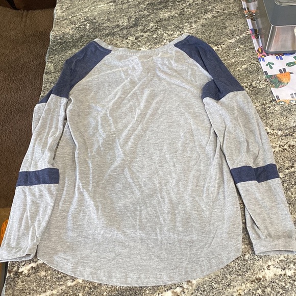 UC Davis Women’s Button Neck Henley size M​ - Picture 9 of 9